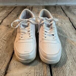 Fila Women’s Low Casual White Sneakers, Size 7.5, Pre-owned